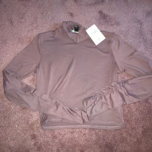 NEW WITH TAGS LONG SLEEVE CROP